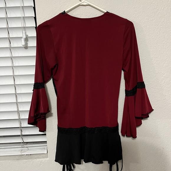 dare to wear black and burgundy long sleeve corset top - Picture 4 of 4